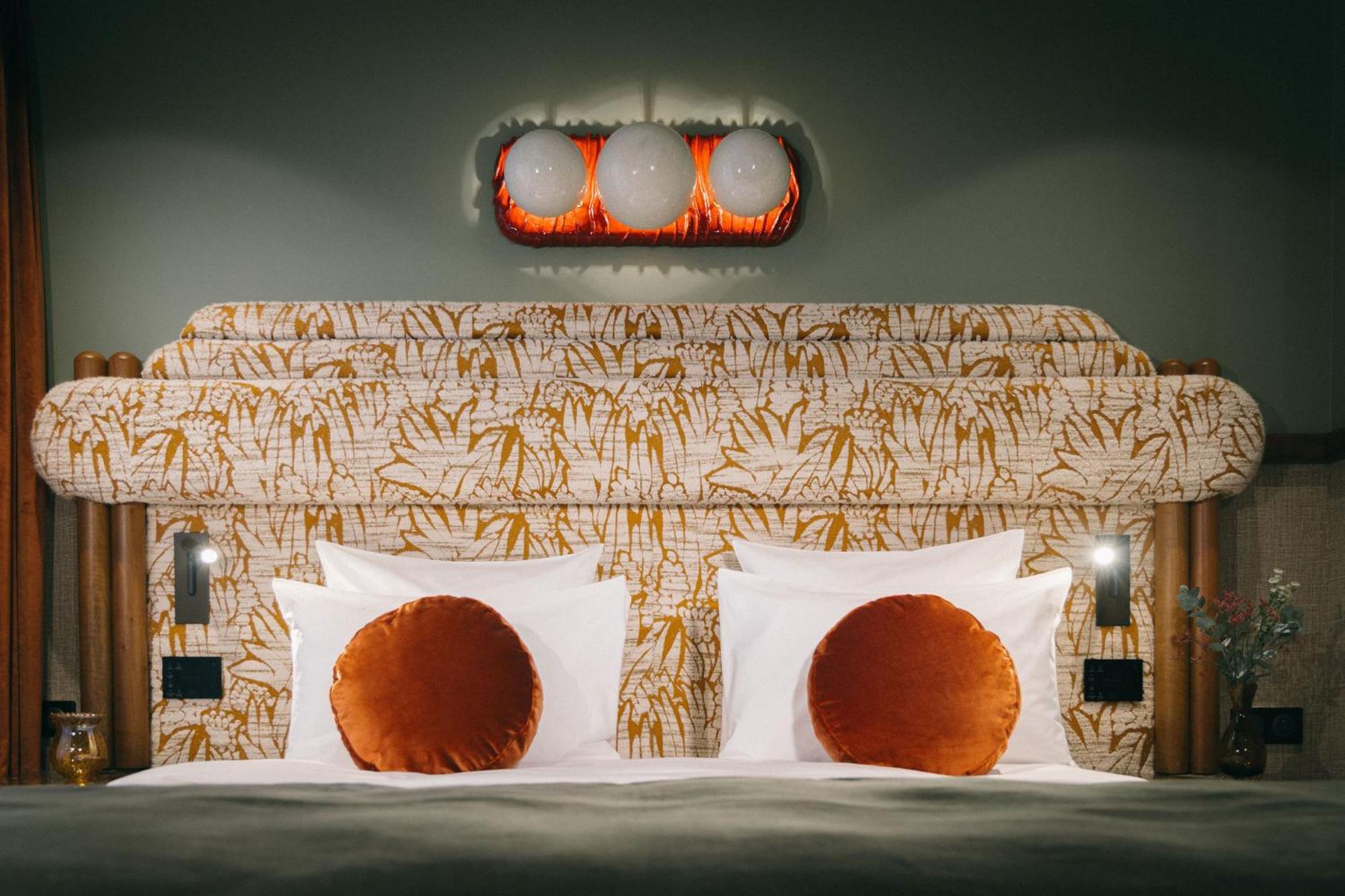 1.75 Paris La Treve Hotel Екстериор снимка