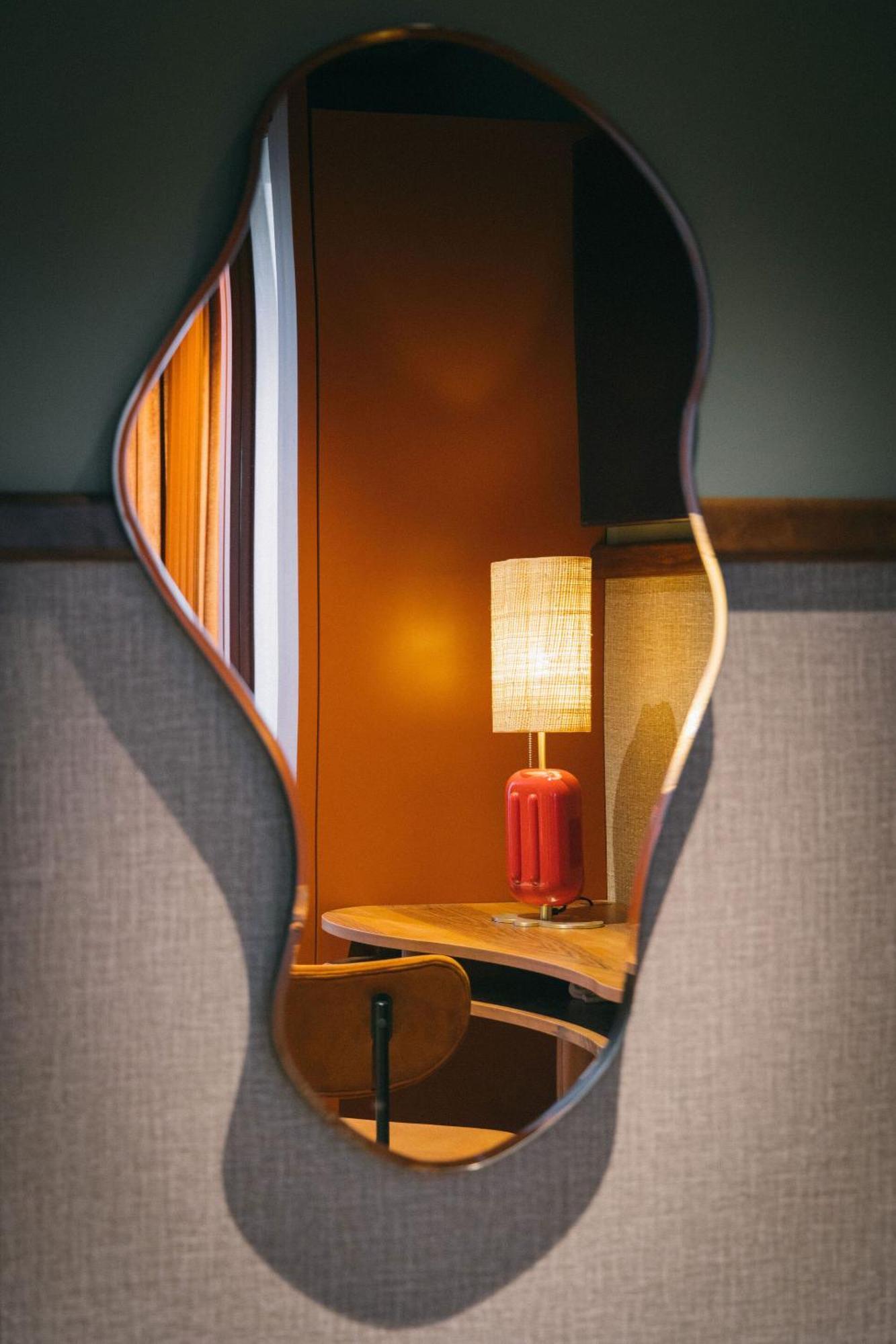1.75 Paris La Treve Hotel Екстериор снимка