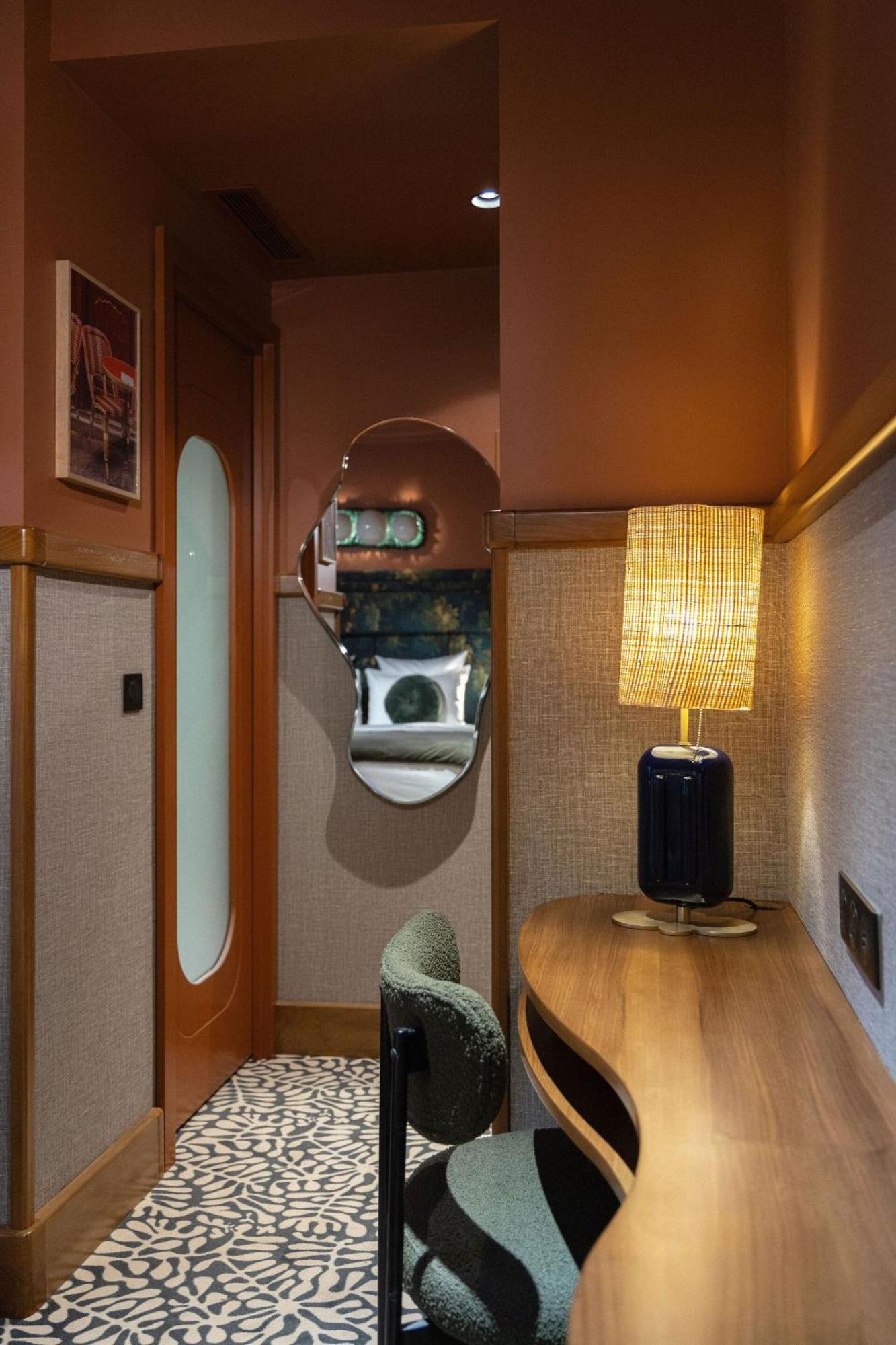 1.75 Paris La Treve Hotel Екстериор снимка