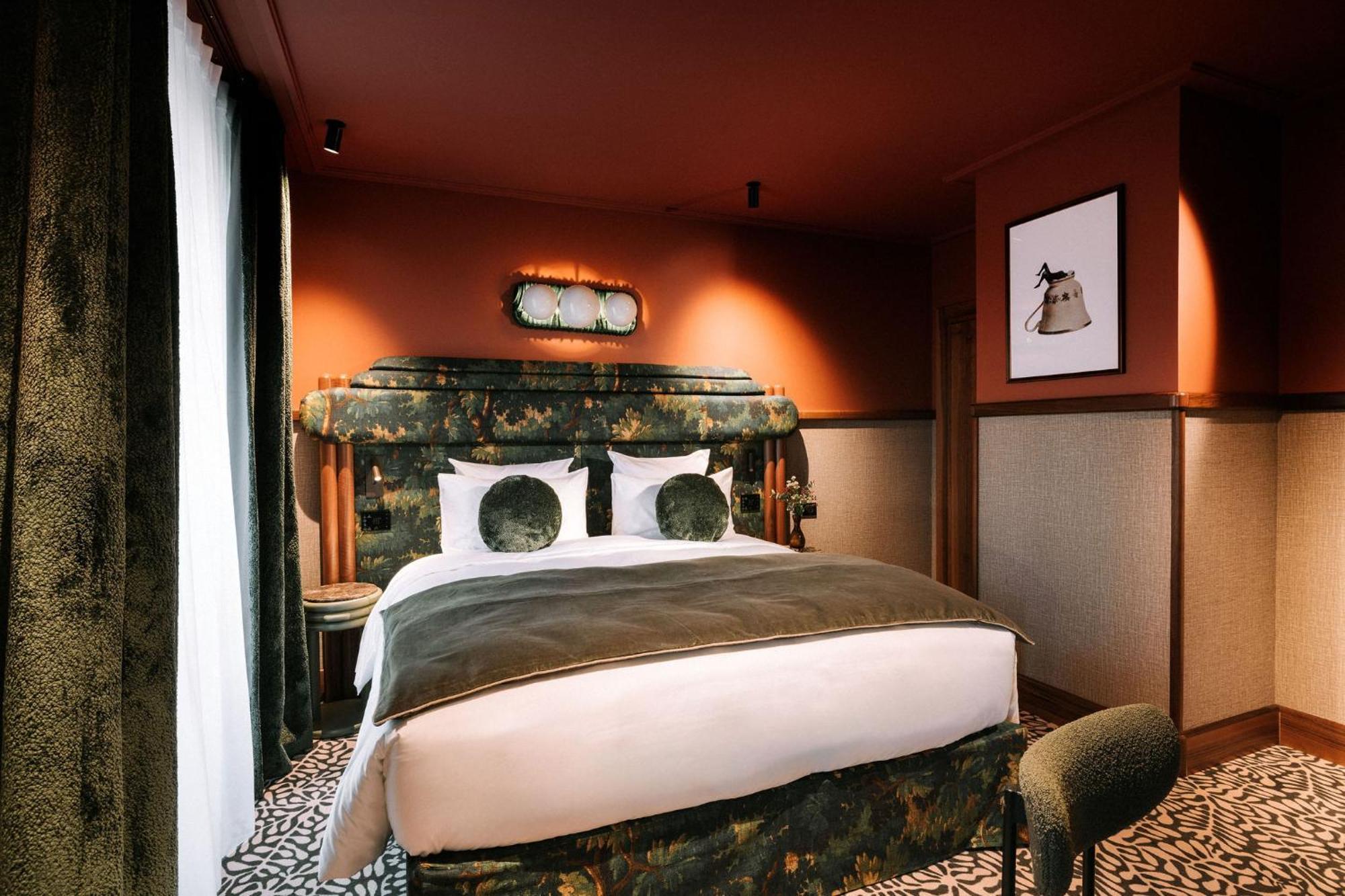 1.75 Paris La Treve Hotel Екстериор снимка